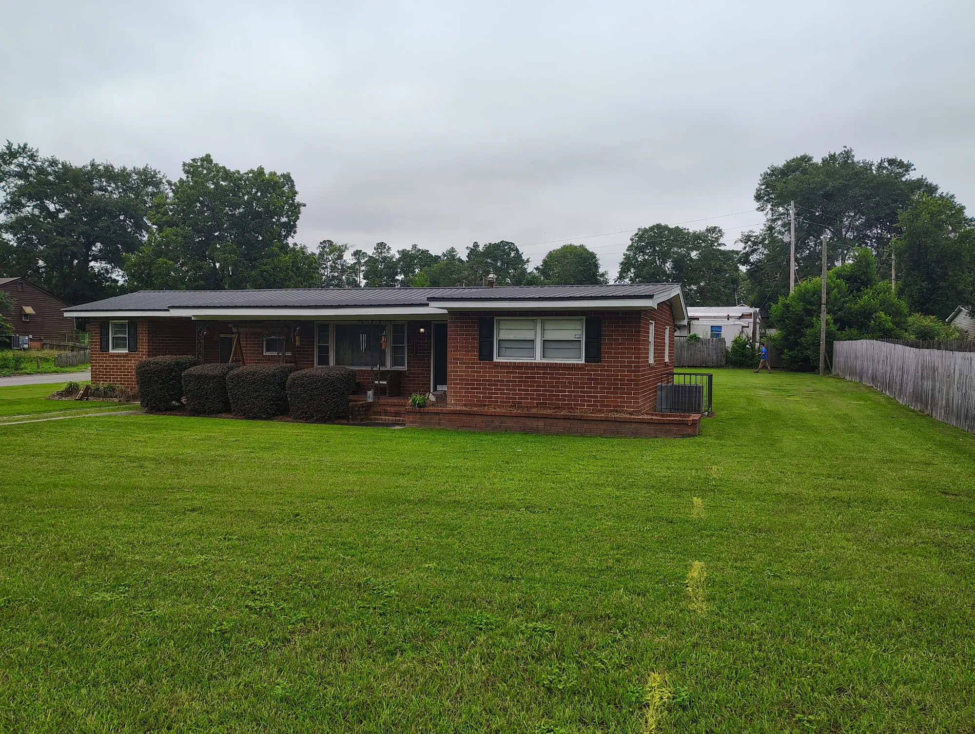 Residential Lawn Maintenance — North Augusta, Sc (photo 1)